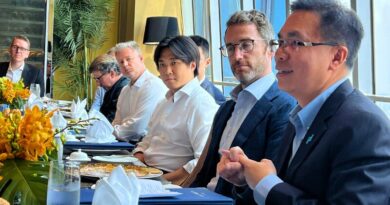 Lively discussion at Nasdaq luncheon